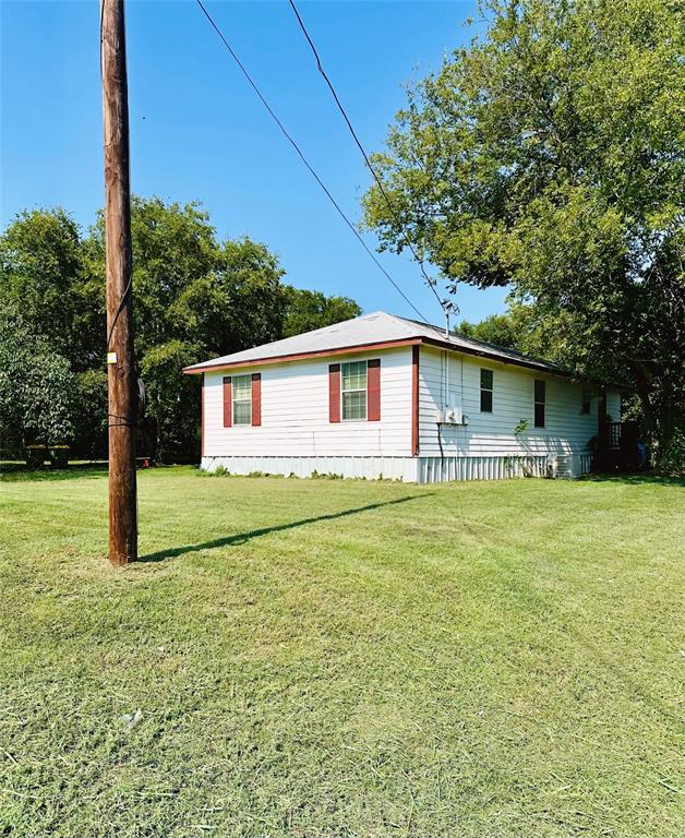 300 Southwest 3rd Street Hubbard, TX 76648 - Photo 3 of 20