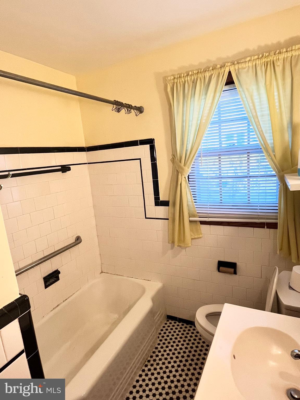 1635 Shookstown Road Frederick, MD 21702 - Photo 4 of 9