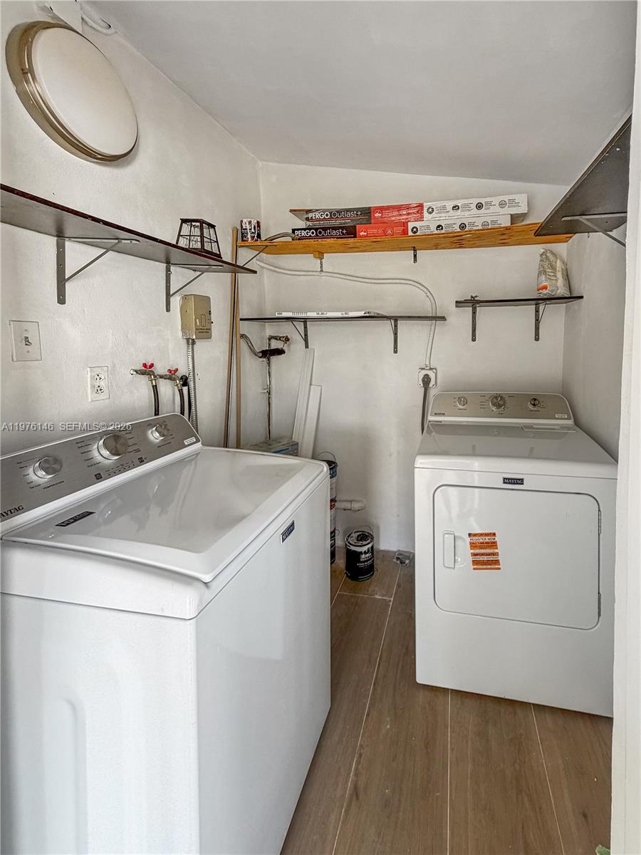 5245 Southwest 98th Court Miami, FL 33165 - Photo 16 of 22 a utility room with dryer and washer