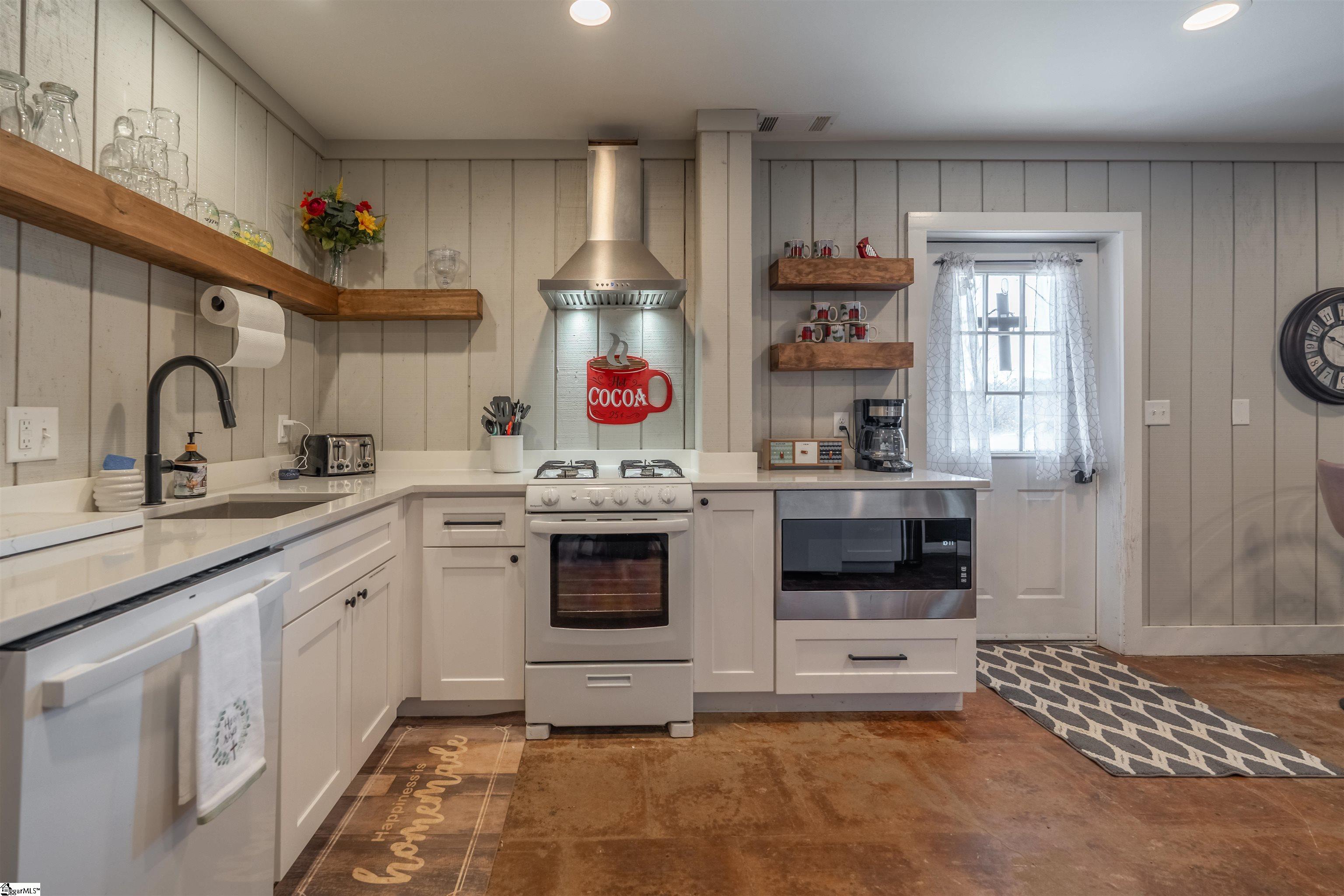 295 Shelton Road Travelers Rest, SC 29690 - Photo 18 of 23 Gallery Image 18