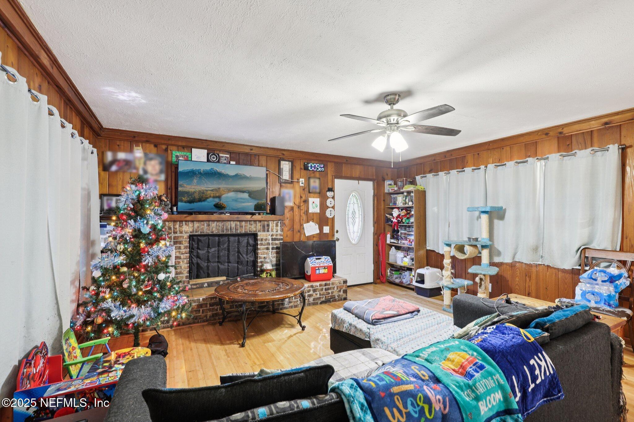547 Southeast 58th Street Keystone Heights, FL 32656 - Photo 5 of 30 Family Room