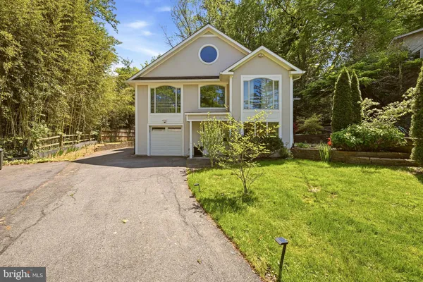$5,800 | 8400 Thornden Terrace, Bethesda, MD 20817