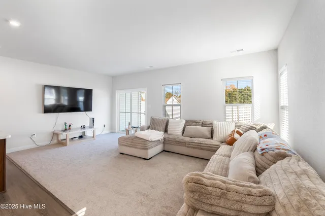 $315,000 | 302 Spinnaker Drive, Unit B, Elizabeth City, NC 27909