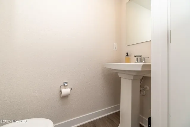 $315,000 | 302 Spinnaker Drive, Unit B, Elizabeth City, NC 27909