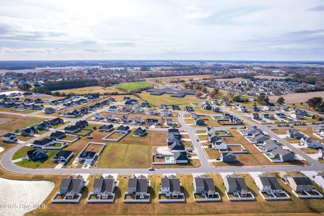 $315,000 | 302 Spinnaker Drive, Unit B, Elizabeth City, NC 27909