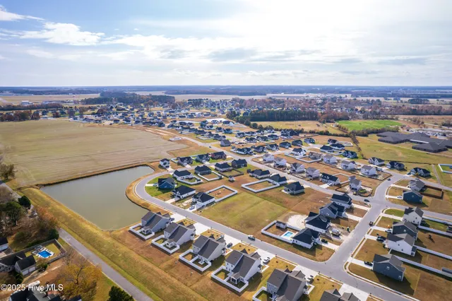 $315,000 | 302 Spinnaker Drive, Unit B, Elizabeth City, NC 27909