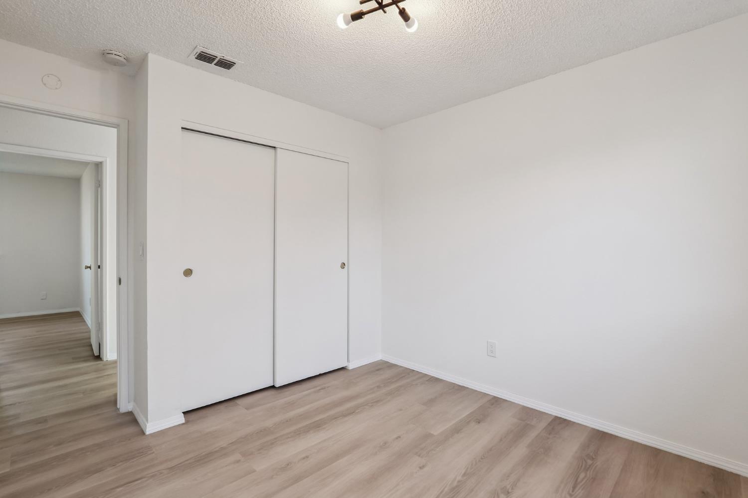 3985 Limestone Way Sacramento, CA 95823 - Photo 20 of 30