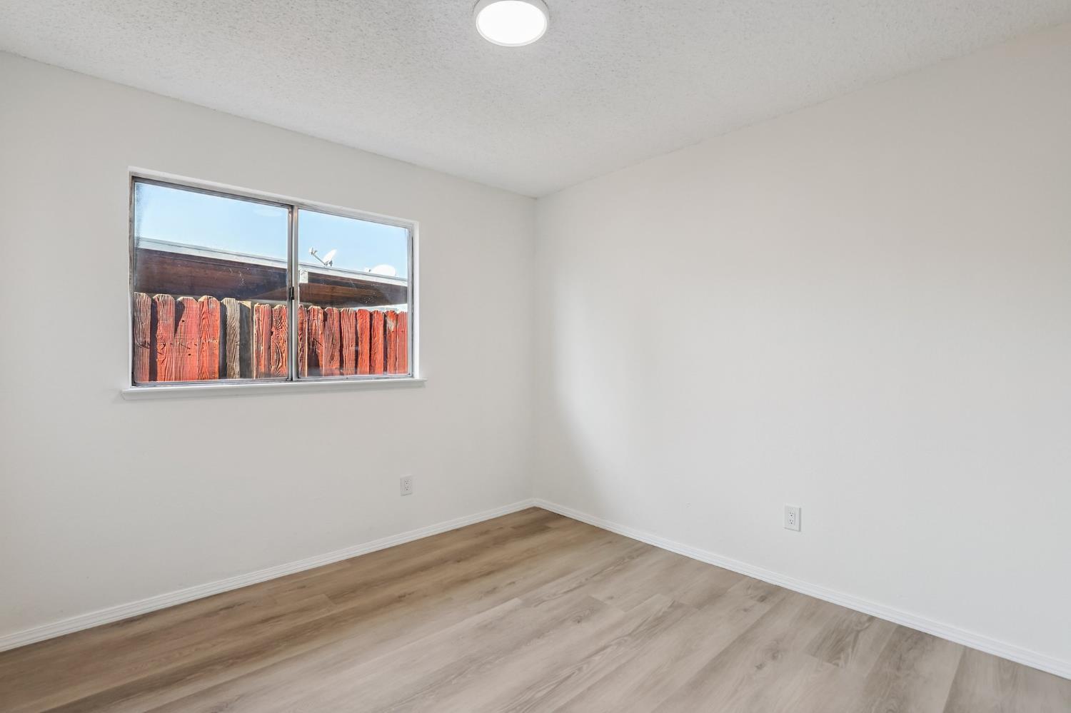 3985 Limestone Way Sacramento, CA 95823 - Photo 22 of 30