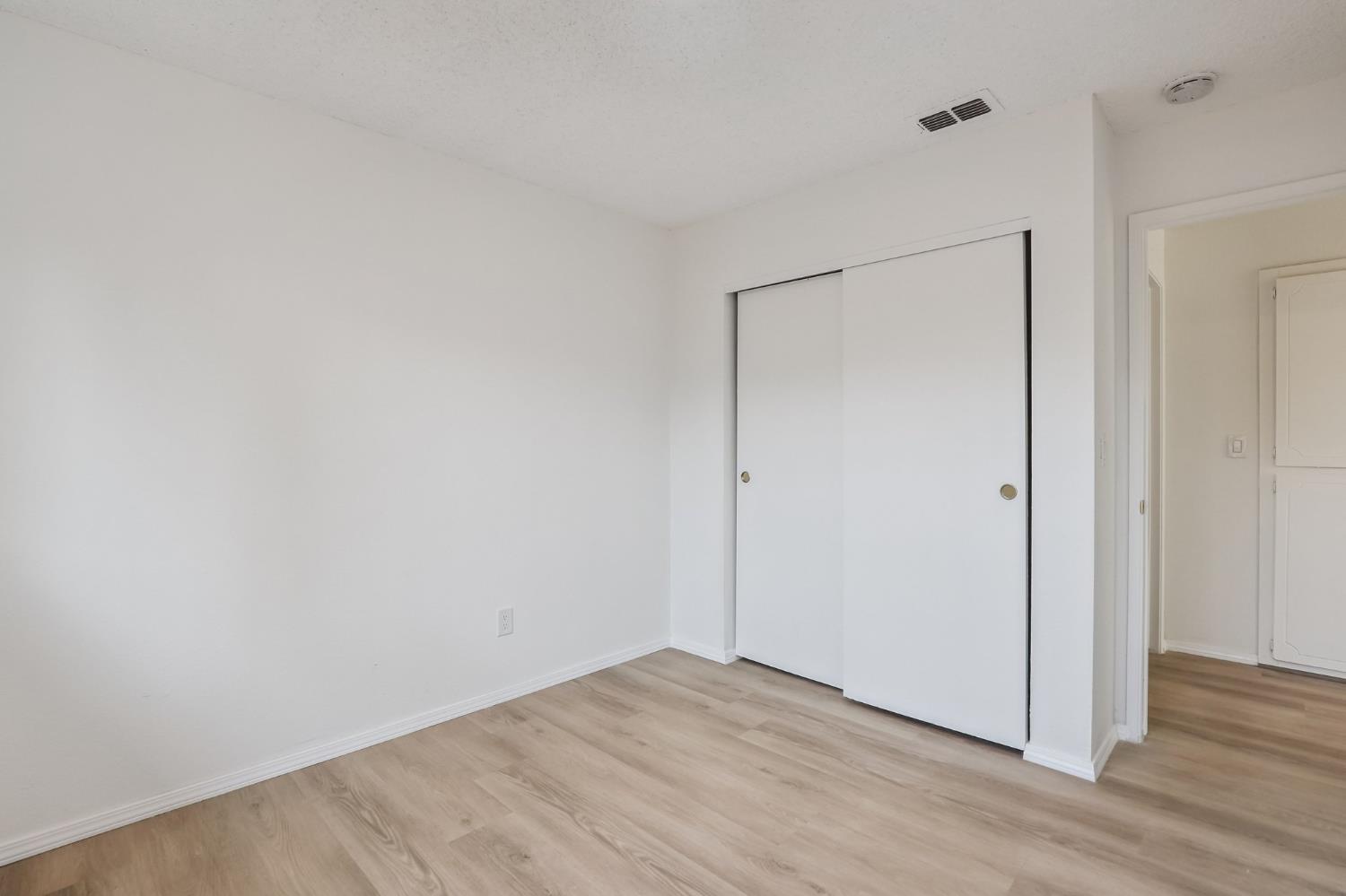 3985 Limestone Way Sacramento, CA 95823 - Photo 23 of 30