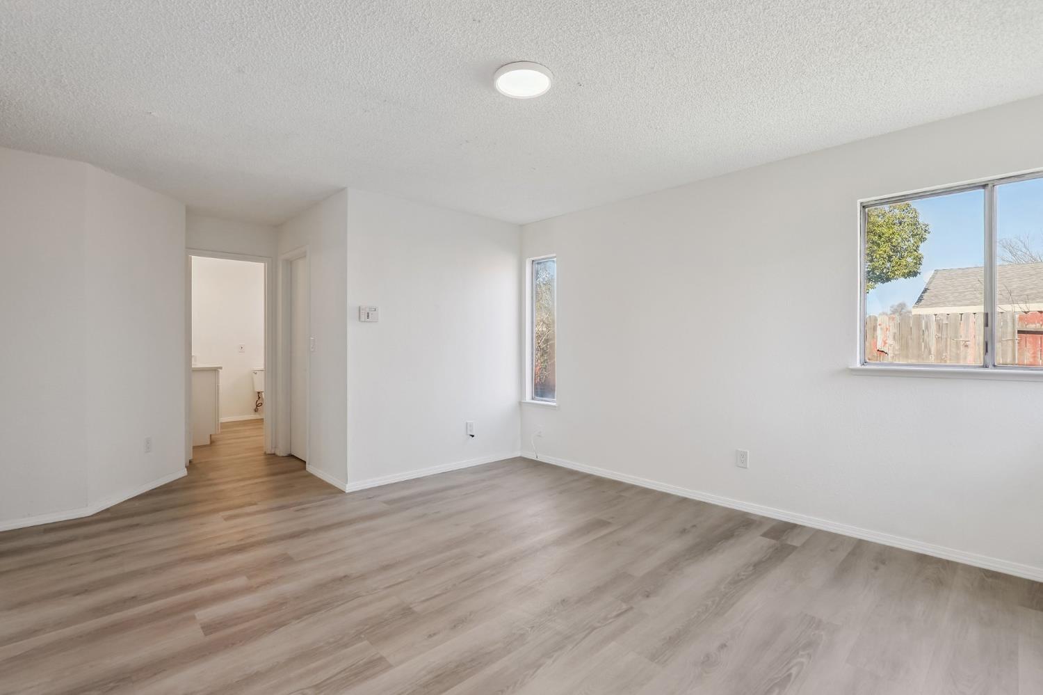 3985 Limestone Way Sacramento, CA 95823 - Photo 26 of 30