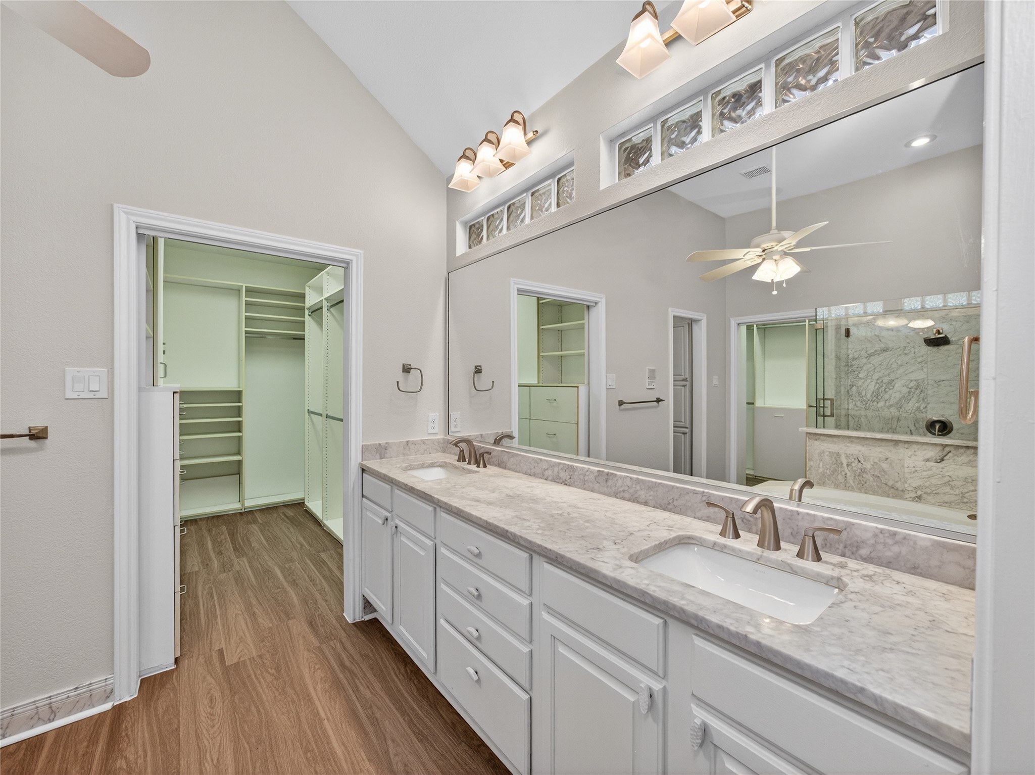11029 Ballybunion Place Austin, TX 78747 - Photo 19 of 40