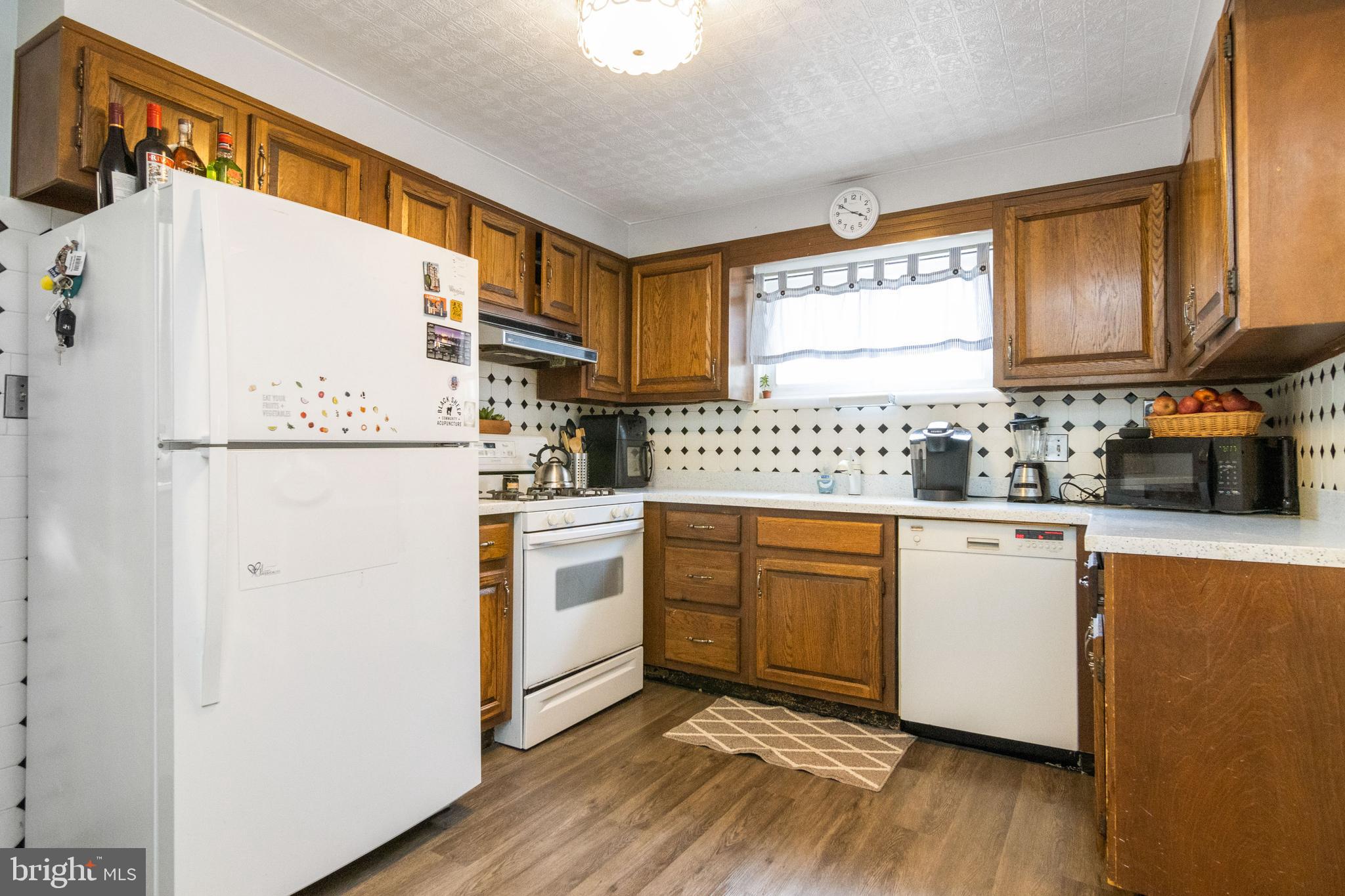 8706 Roper Road Baltimore, MD 21234 - Photo 19 of 42 Kitchen