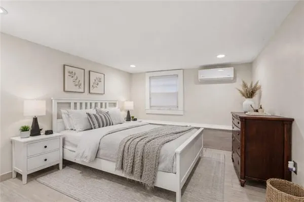 $2,350 | 2429 Octavia Street, New Orleans, LA 70115