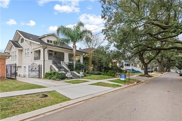 $2,350 | 2429 Octavia Street, New Orleans, LA 70115