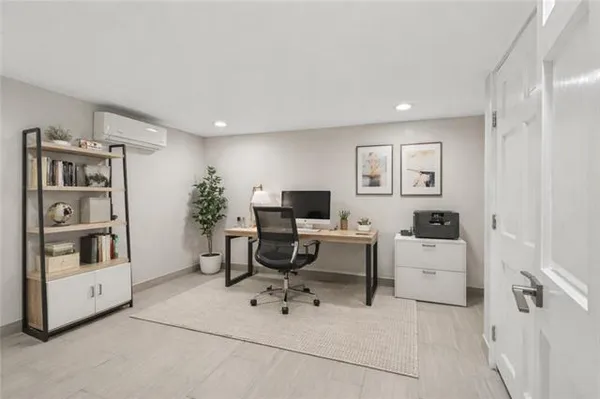 $2,350 | 2429 Octavia Street, New Orleans, LA 70115