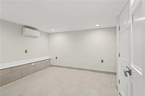 $2,350 | 2429 Octavia Street, New Orleans, LA 70115