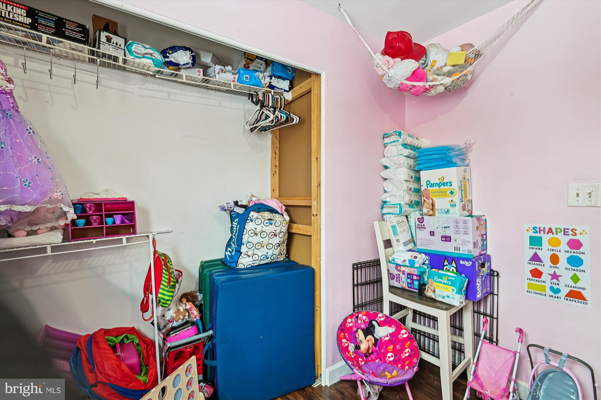 1091 Notley Court Pasadena, MD 21122 - Photo 26 of 36 a room with toys and toys