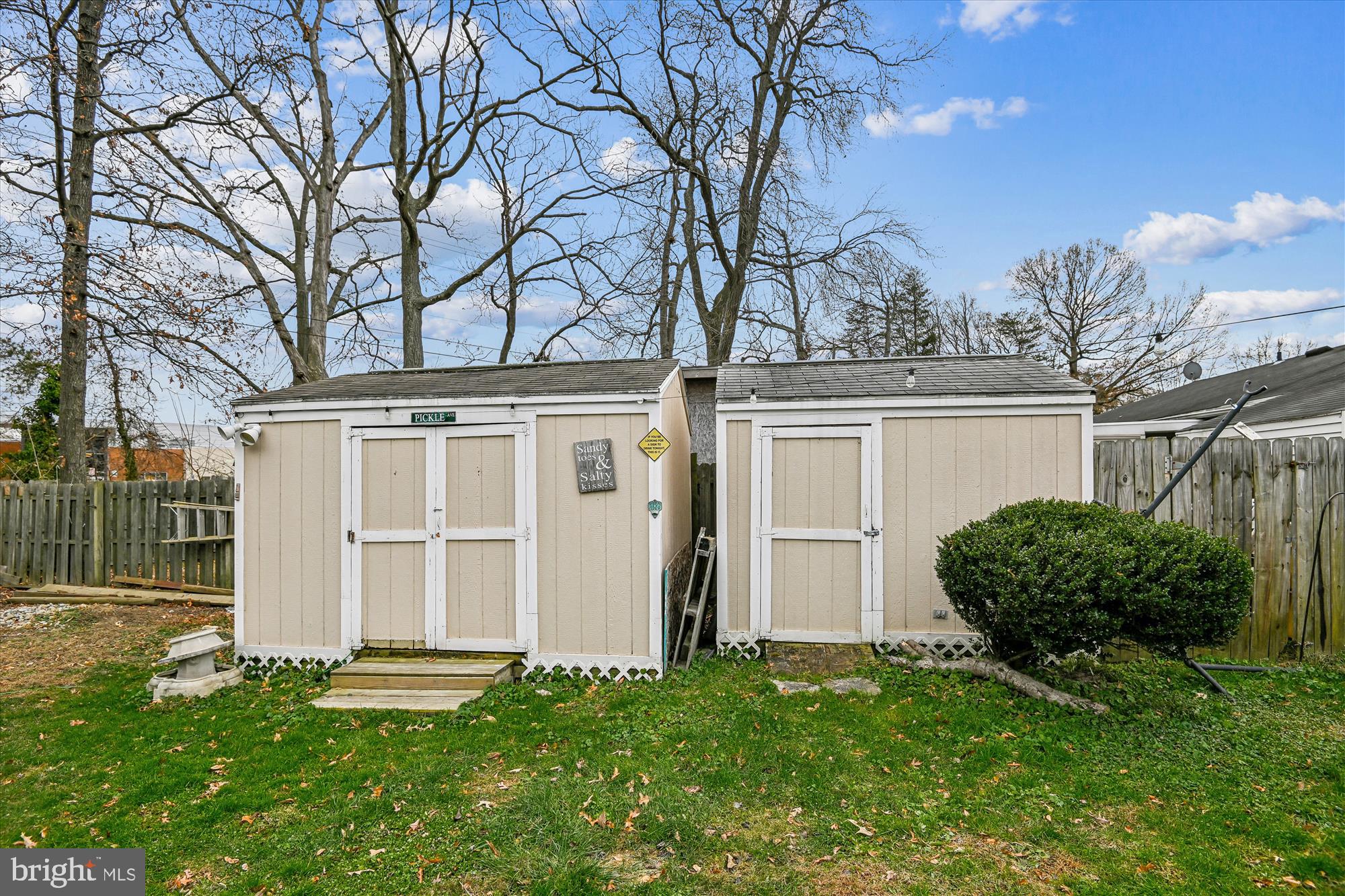 1091 Notley Court Pasadena, MD 21122 - Photo 33 of 36 a house with garden in front of it