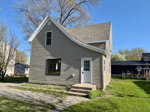 $154,900 | 515 East Spring Street, Redwood Falls, MN 56283
