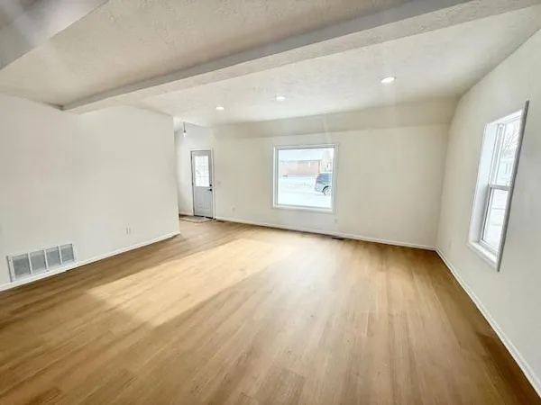 $154,900 | 515 East Spring Street, Redwood Falls, MN 56283