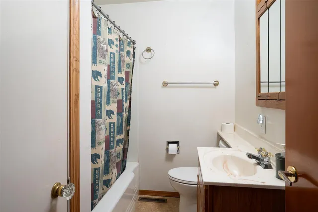 $230,000 | 111 Coon Prairie Road, Westby, WI 54667