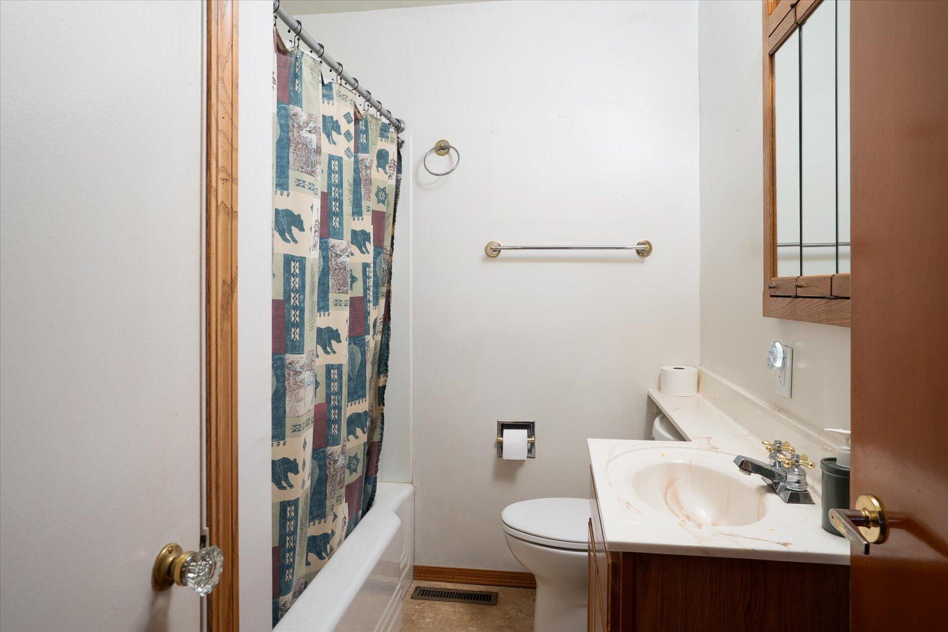 111 Coon Prairie Road Westby, WI 54667 - Photo 14 of 19 Full Bathroom