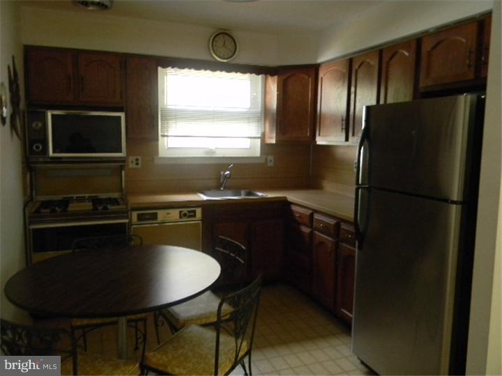 2002 Welsh Road, Unit A Philadelphia, PA 19115 - Photo 3 of 12 Kitchen