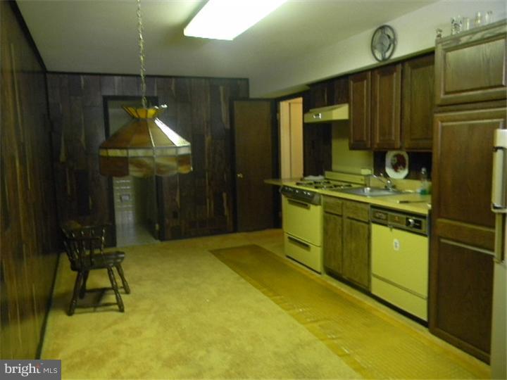 2002 Welsh Road, Unit A Philadelphia, PA 19115 - Photo 7 of 12 Kitchen