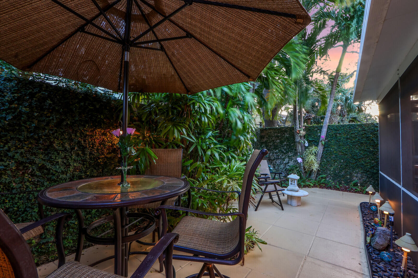 40 Live Oak Circle Tequesta, FL 33469 - Photo 25 of 31 38_Twilight_5_mls