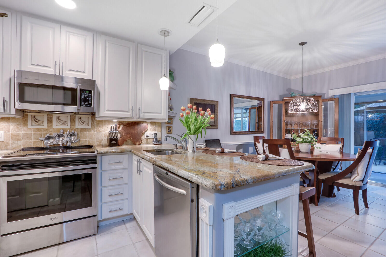 40 Live Oak Circle Tequesta, FL 33469 - Photo 3 of 31 12_Image_12_mls