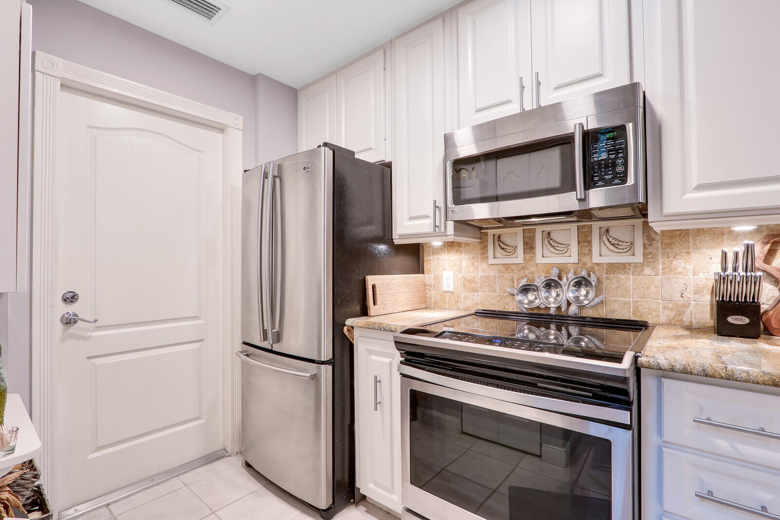 40 Live Oak Circle Tequesta, FL 33469 - Photo 5 of 31 13_Image_13_mls