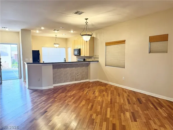 $1,950 | 10529 Allthorn Avenue, Las Vegas, NV 89144