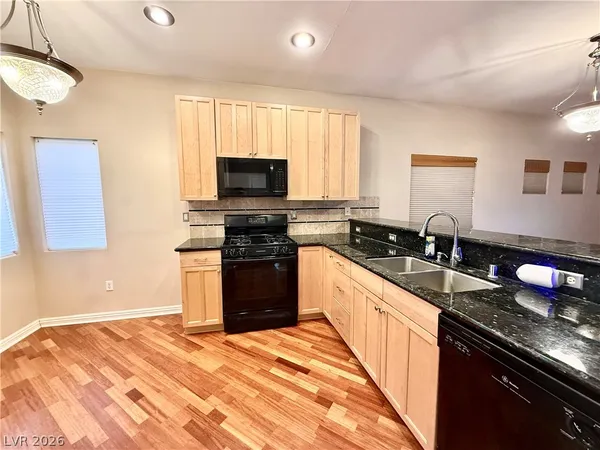 $1,950 | 10529 Allthorn Avenue, Las Vegas, NV 89144