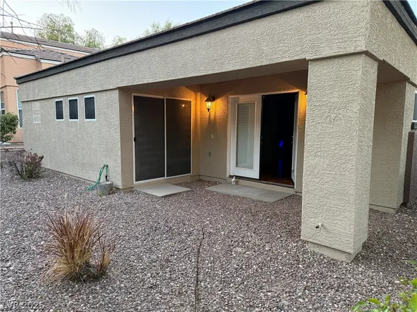 $1,950 | 10529 Allthorn Avenue, Las Vegas, NV 89144
