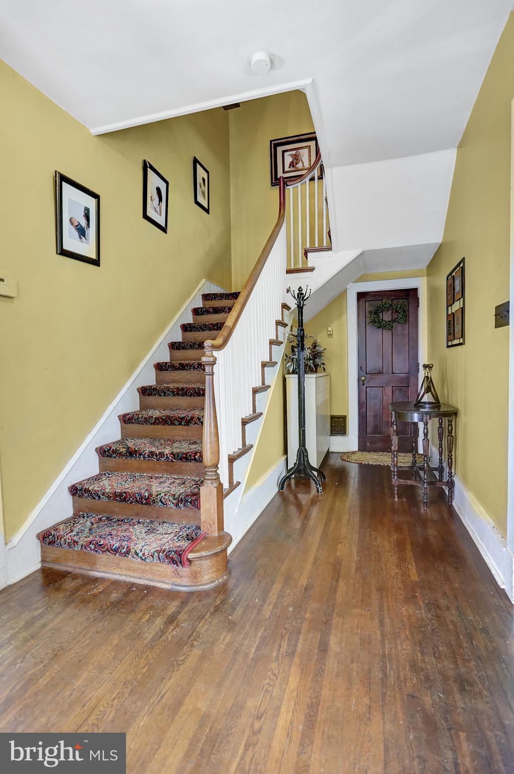 216 Vineyard Road Harrisburg, PA 17104 - Photo 3 of 37 Gallery Image 3