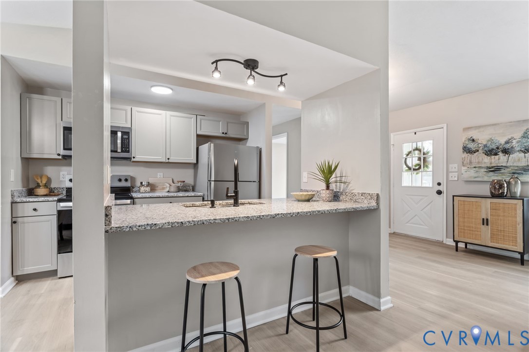 4244 Laurel Oak Road Richmond, VA 23237 - Photo 10 of 48