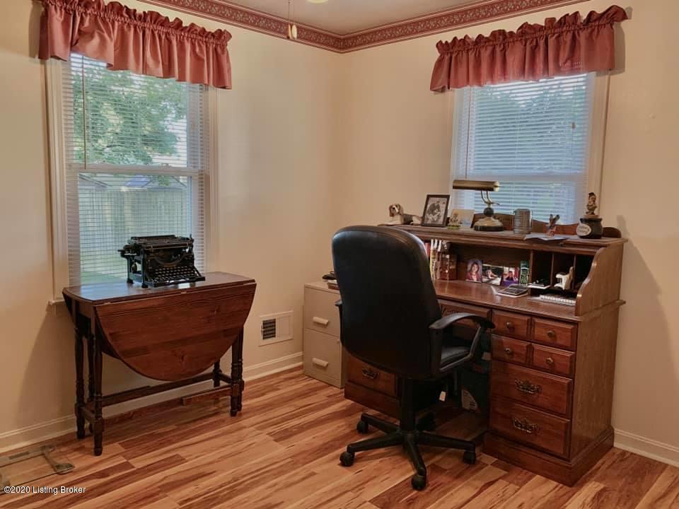 6707 Aron Road Louisville, KY 40258 - Photo 26 of 37 Aron BR2