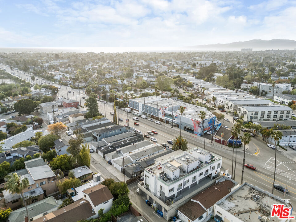 754 Washington Boulevard Marina del Rey, CA 90292 - Photo 12 of 16 an aerial view of a city