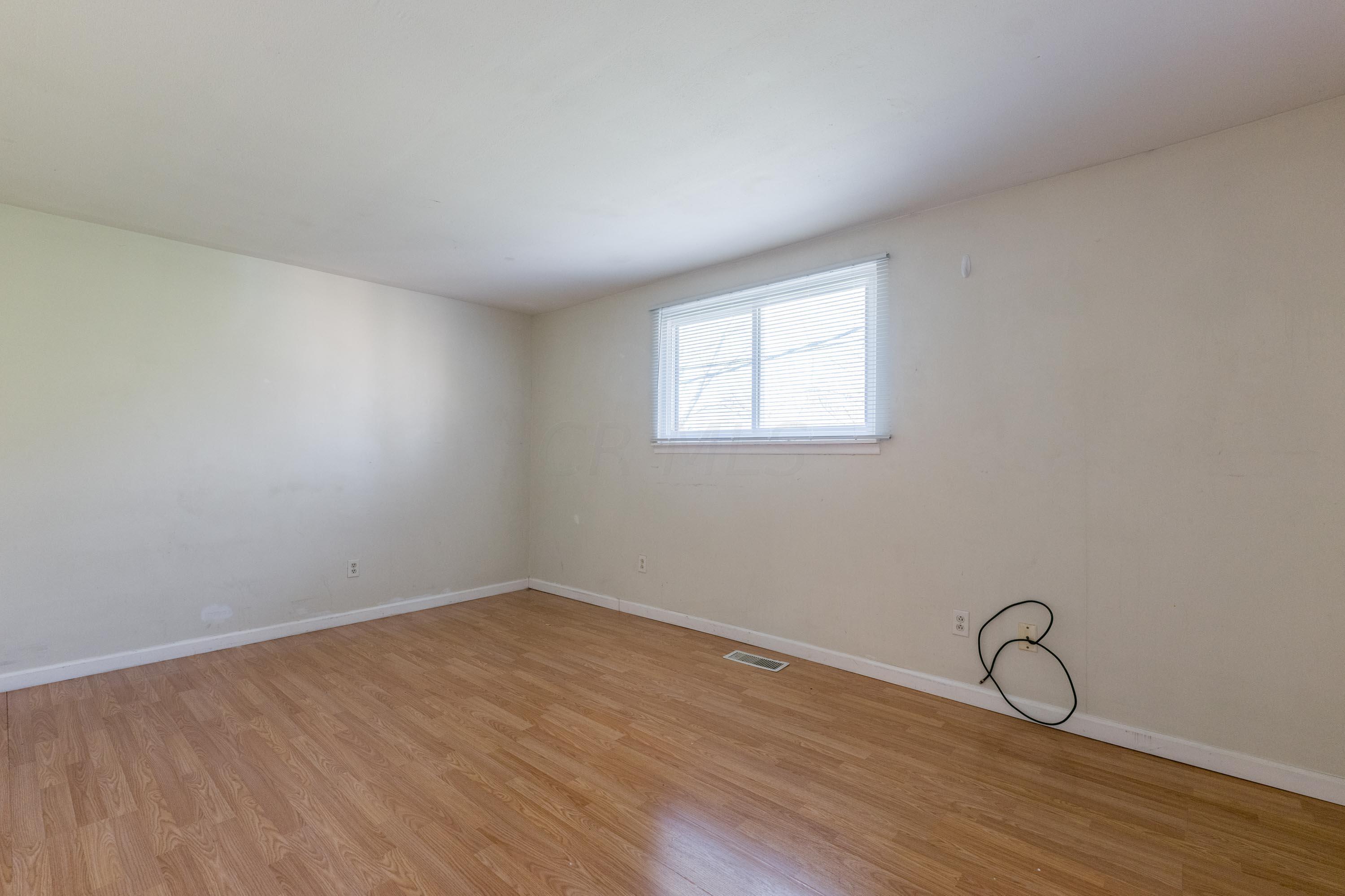 4985 Refugee Road Columbus, OH 43232 - Photo 24 of 74 Bedroom 2