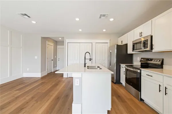 $2,500 | 14362 Lilac Sky Terrace, Bradenton, FL 34211