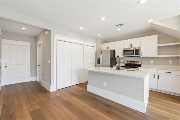 $2,500 | 14362 Lilac Sky Terrace, Bradenton, FL 34211