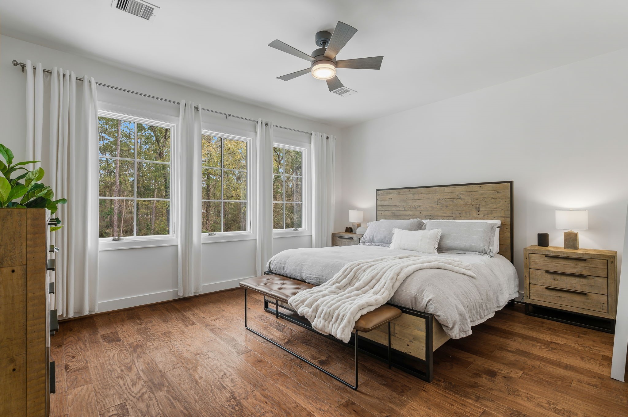 10 Riata Drive Magnolia, TX 77354 - Photo 32 of 48 Second primary suite has stellar views of the backyard paradise!