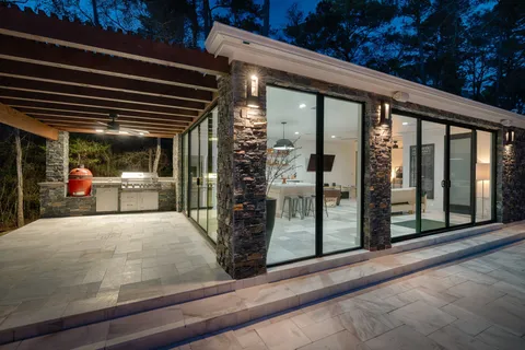 $2,400,000 | 10 Riata Drive, Magnolia, TX 77354