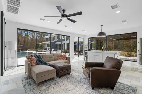 $2,400,000 | 10 Riata Drive, Magnolia, TX 77354