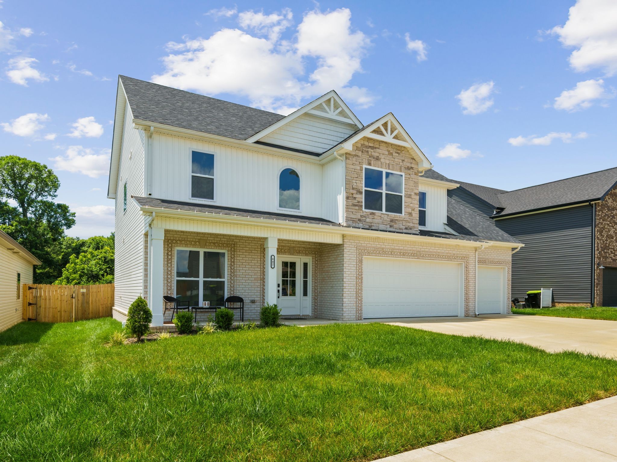 842 Burley Barn Road Clarksville, TN 37042 - Photo 3 of 32