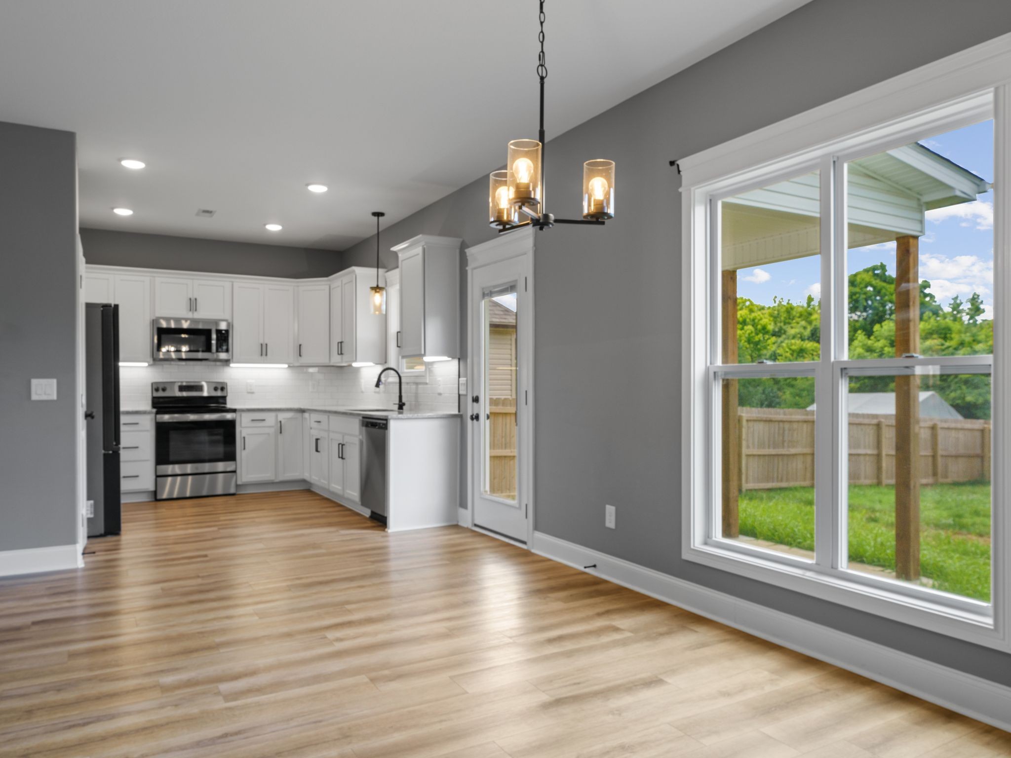 842 Burley Barn Road Clarksville, TN 37042 - Photo 9 of 32