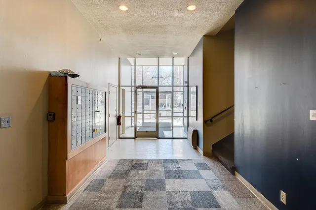 $85,900 | 488 Wabasha Street North, Unit 201, St. Paul, MN 55101