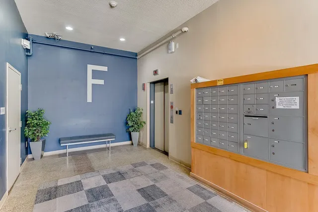 $85,900 | 488 Wabasha Street North, Unit 201, St. Paul, MN 55101