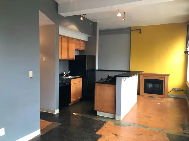 $85,900 | 488 Wabasha Street North, Unit 201, St. Paul, MN 55101