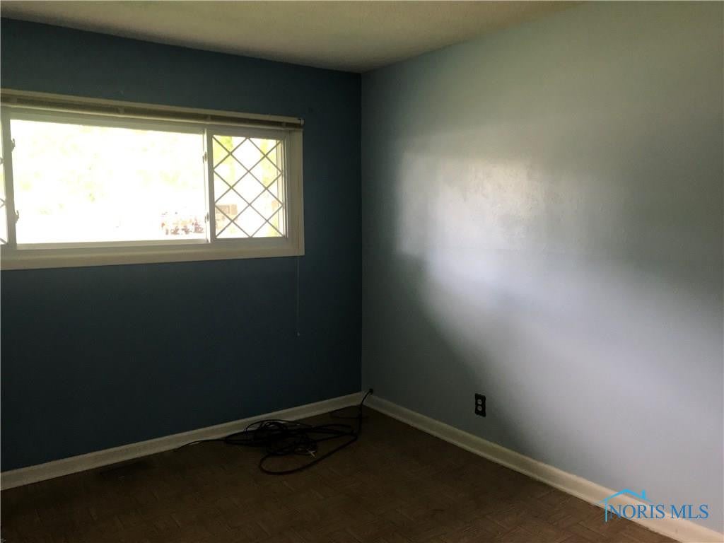 5475 Rowland Road Toledo, OH 43613 - Photo 12 of 21 Gallery Image 12